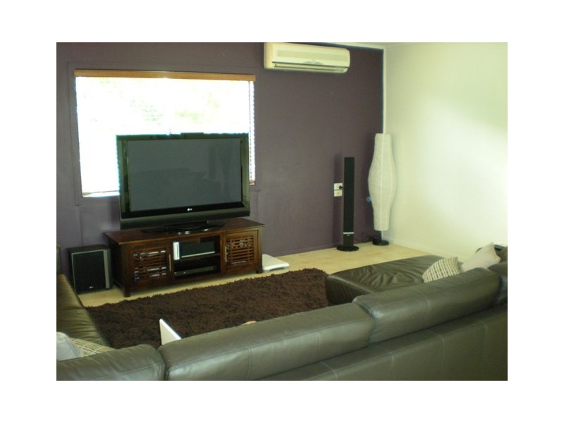 102 MANGO AVENUE, Eimeo QLD 4740