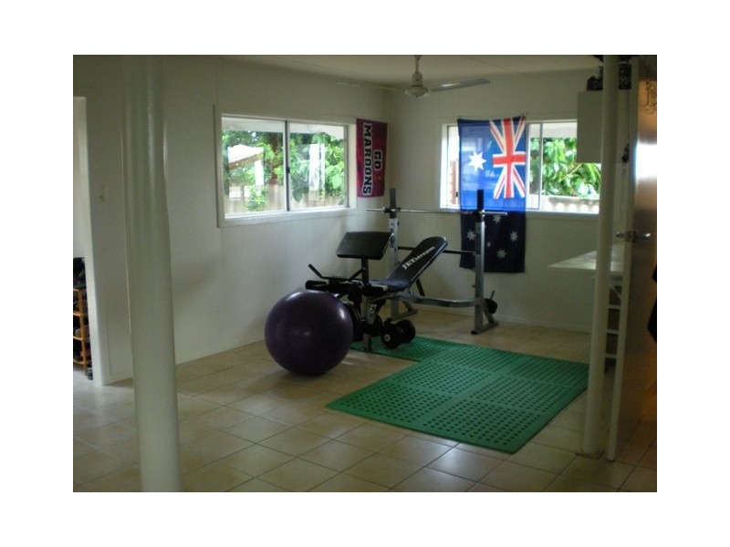 102 MANGO AVENUE, Eimeo QLD 4740