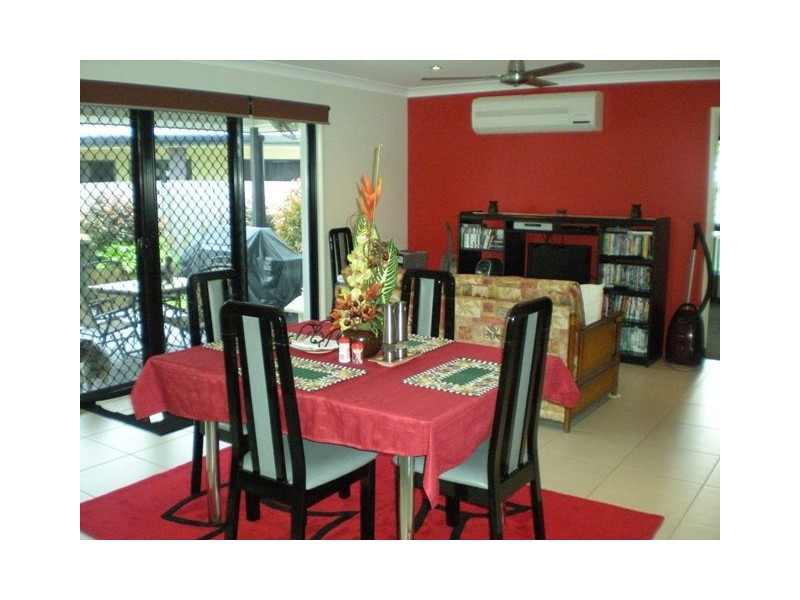 48 VICTOR AVENUE, Glenella QLD 4740