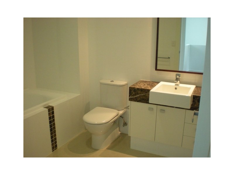 UNIT 4 BELANGASON WAY, Shoal Point QLD 4750
