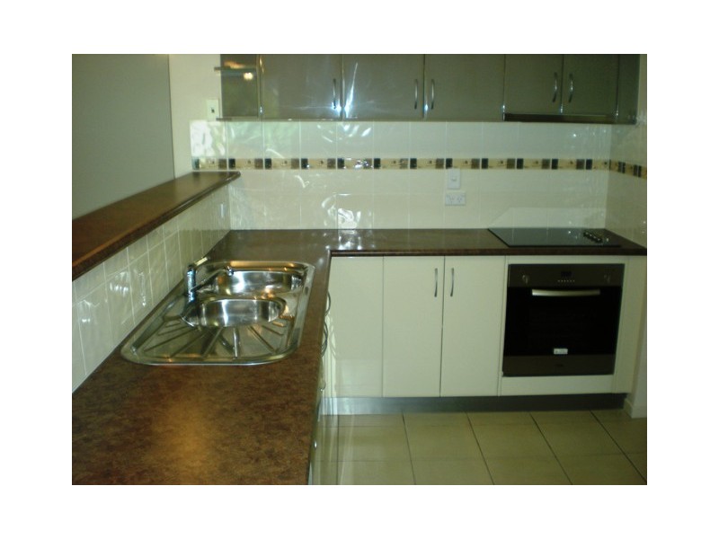 6 JOSEPH COURT, Glenella QLD 4740