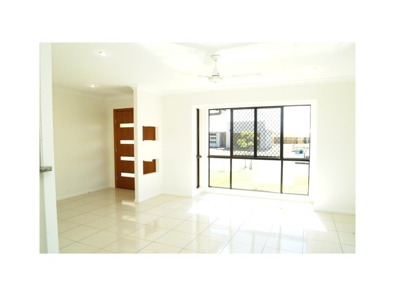 44 Gingham Street, Glenella QLD 4740