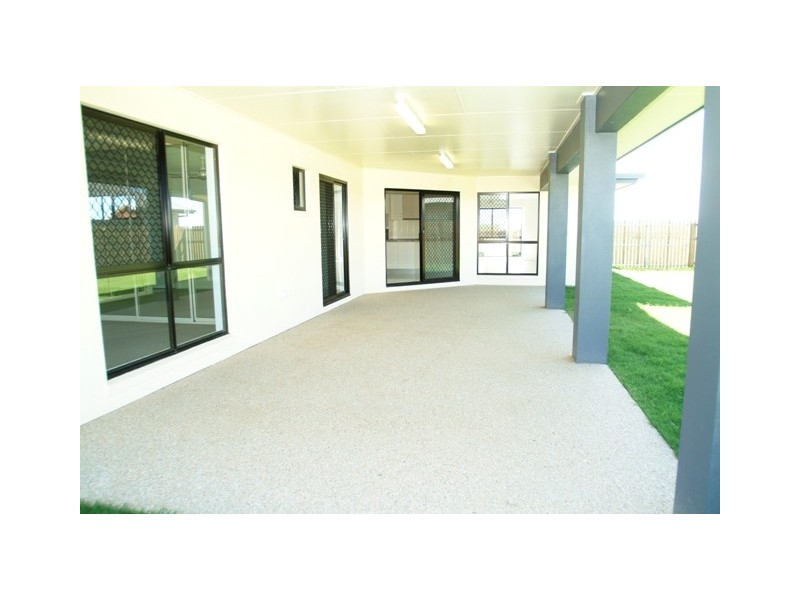 44 Gingham Street, Glenella QLD 4740