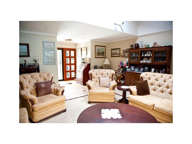 23 Border Street, Glenella QLD 4740