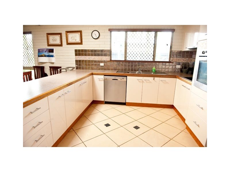 23 Border Street, Glenella QLD 4740