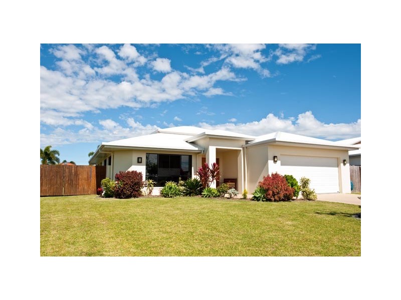 9 Woodroffe Place, Glenella QLD 4740