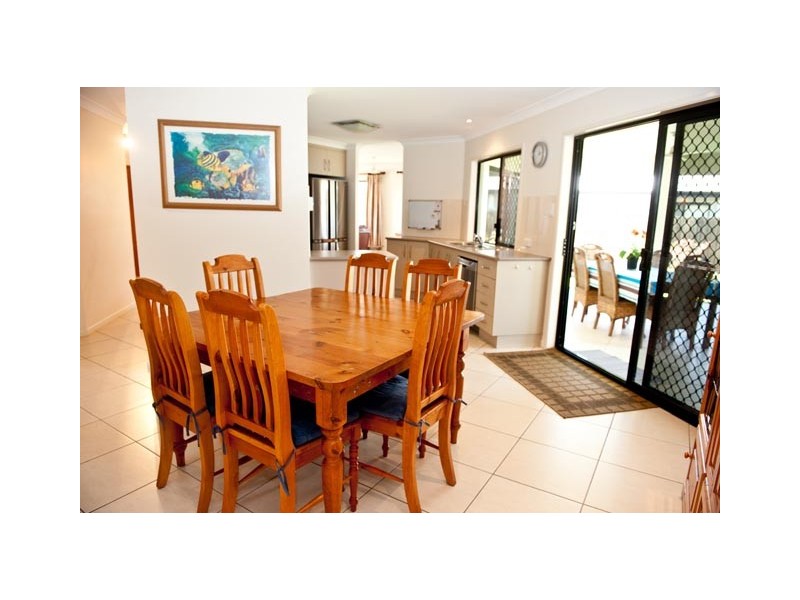 9 Woodroffe Place, Glenella QLD 4740