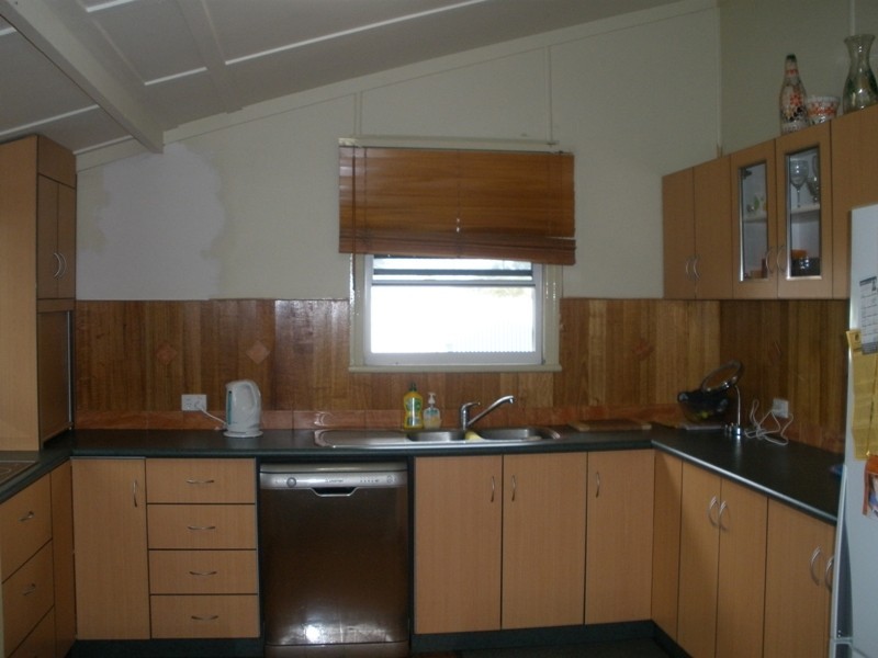 375 Shakespeare Street, West Mackay QLD 4740