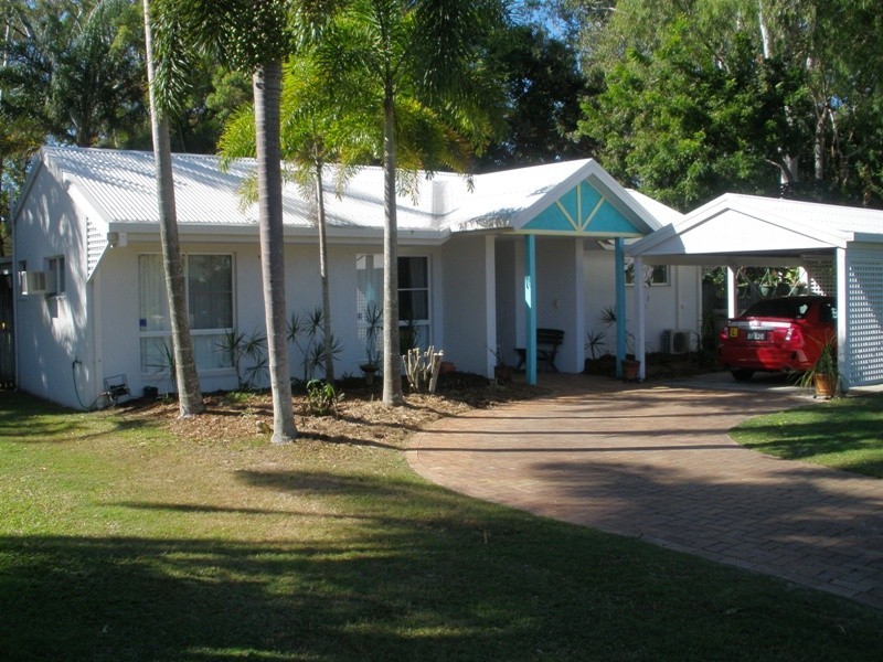 22 Dapplewood Cl, Andergrove QLD 4740