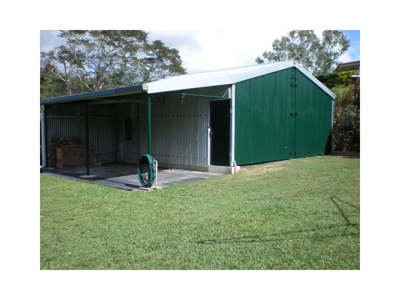 69 Barnes Road, Glenella QLD 4740