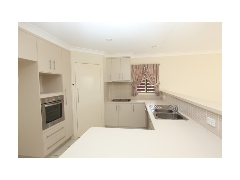 10 Rosemoor Court, Glenella QLD 4740