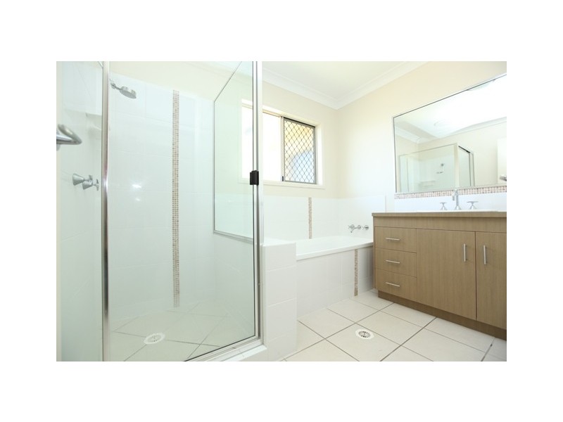 10 Rosemoor Court, Glenella QLD 4740
