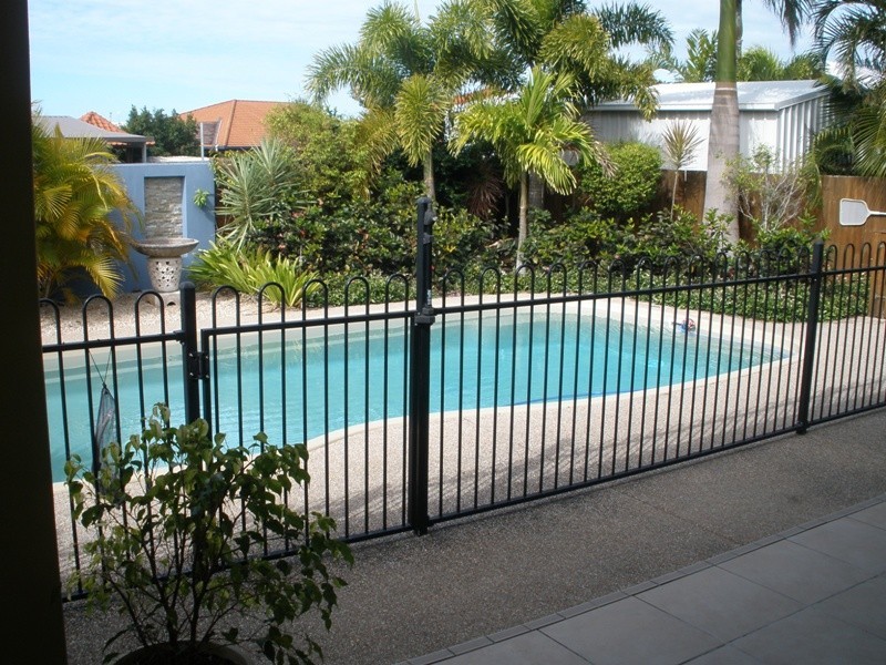 5 Madison Ave, Glenella QLD 4740