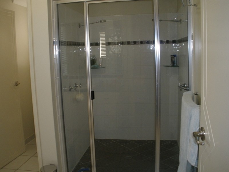 5 Madison Ave, Glenella QLD 4740