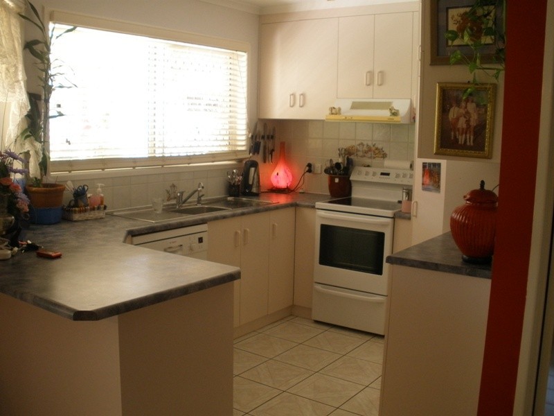 6 Broomdykes Drive, Beaconsfield QLD 4740