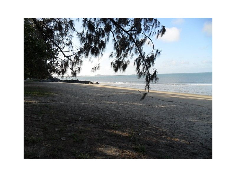 9 SALTWATER STREET, Eimeo QLD 4740