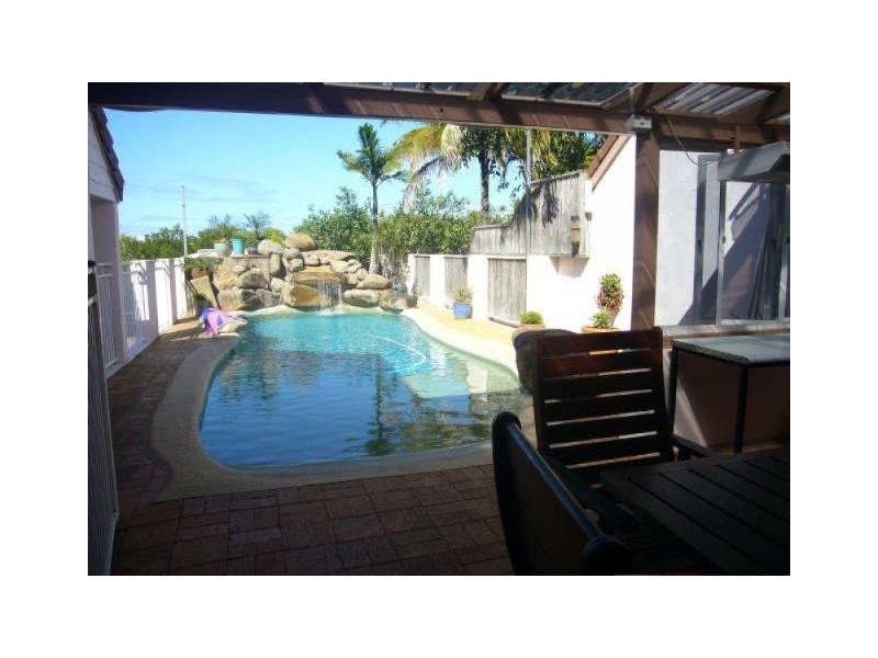 9 SALTWATER STREET, Eimeo QLD 4740