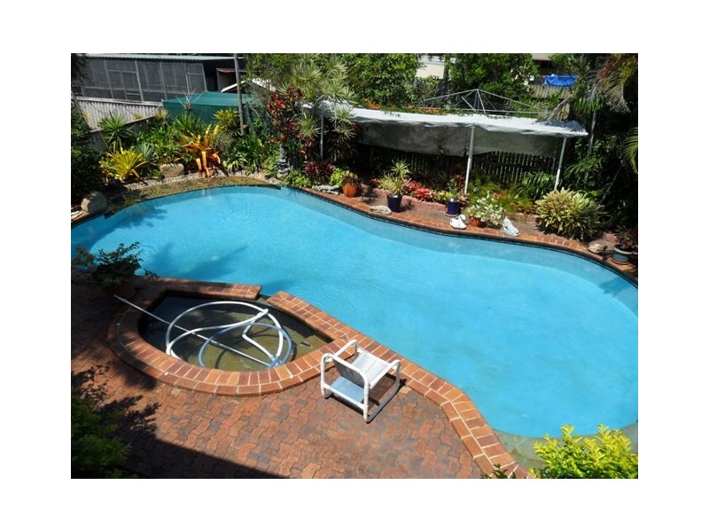 7 MINSTER STREET, South Mackay QLD 4740