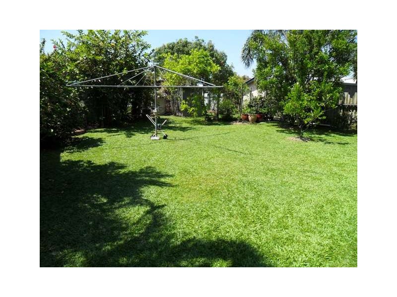 7 MINSTER STREET, South Mackay QLD 4740