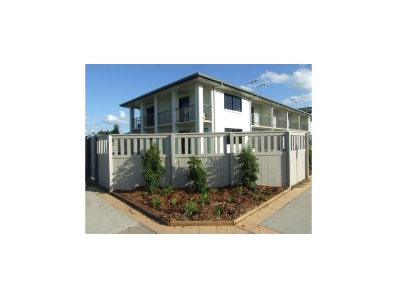 UNIT 2 361  Alfred St, Mackay QLD 4740