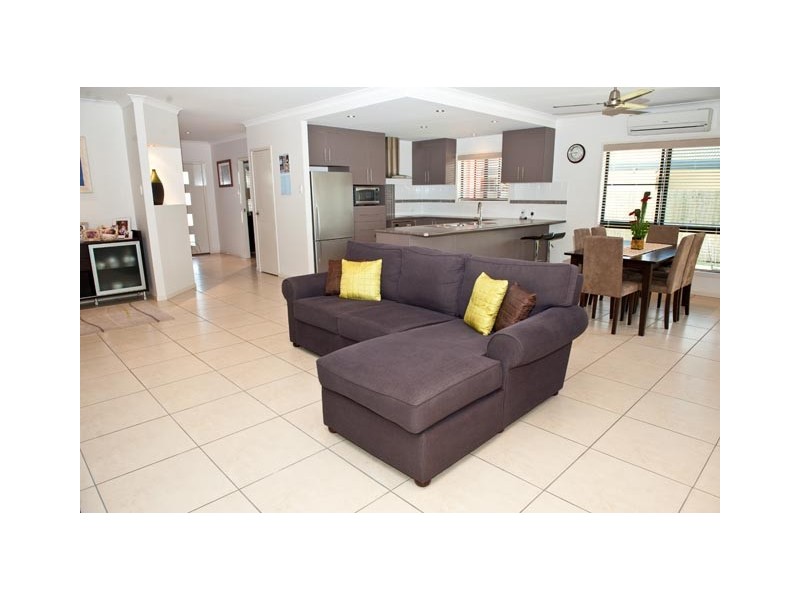 34 Monash Way, Ooralea QLD 4740