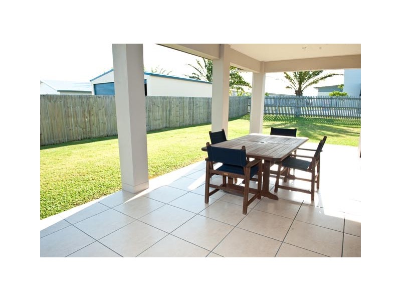 34 Monash Way, Ooralea QLD 4740