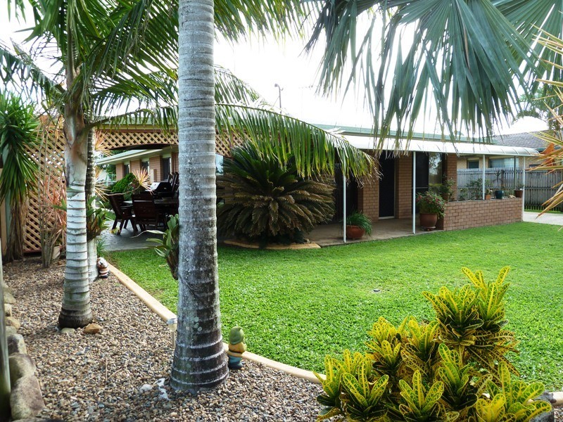 2 Saunders St, Walkerston QLD 4751