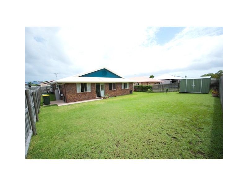 55 Victor Avenue, Glenella QLD 4740