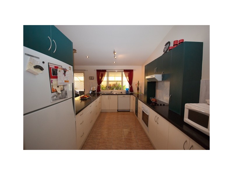 55 Victor Avenue, Glenella QLD 4740