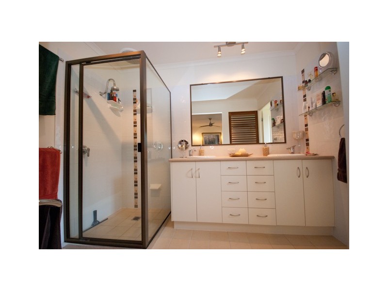 55 Victor Avenue, Glenella QLD 4740