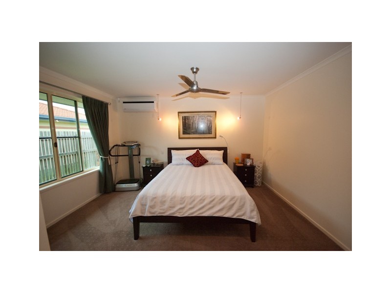 55 Victor Avenue, Glenella QLD 4740