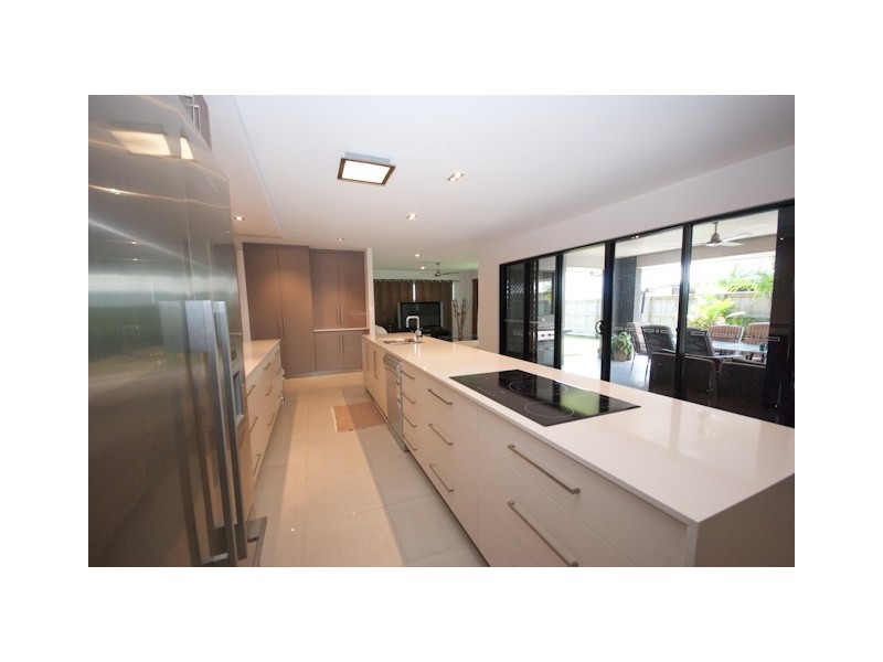 51 Gingham Street, Glenella QLD 4740