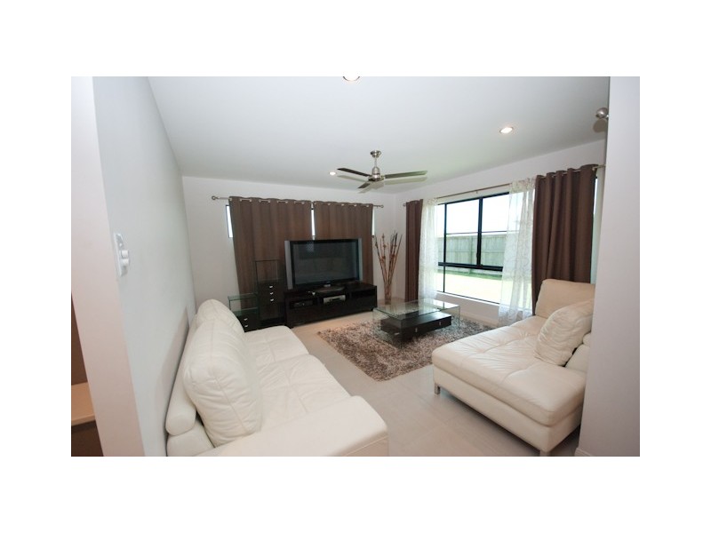 51 Gingham Street, Glenella QLD 4740