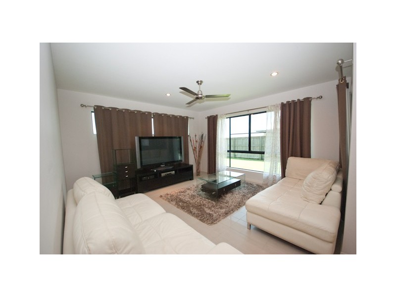 51 Gingham Street, Glenella QLD 4740