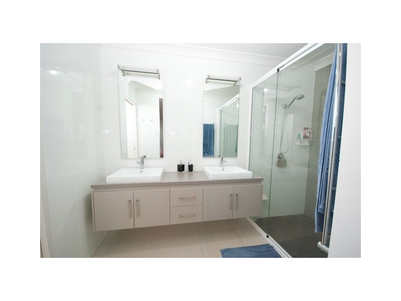 51 Gingham Street, Glenella QLD 4740