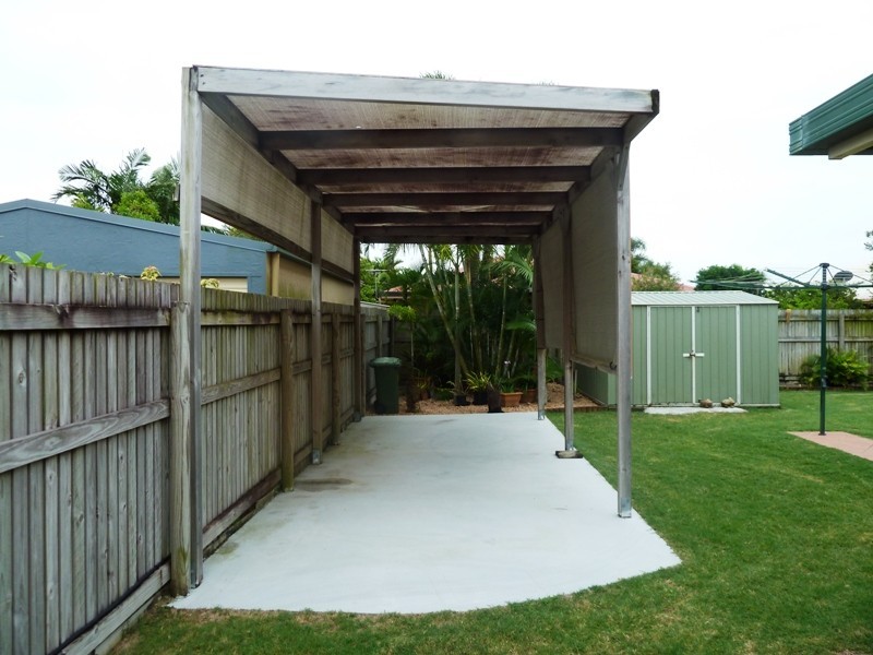 8 Marine Parade, Bucasia QLD 4750