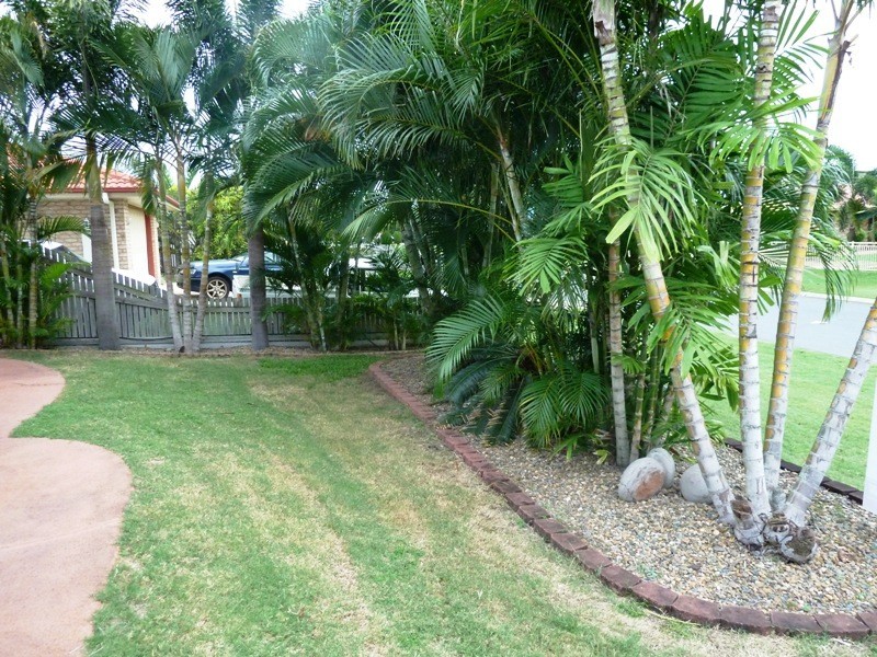 8 Marine Parade, Bucasia QLD 4750
