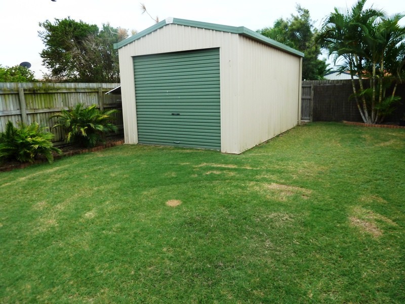 8 Marine Parade, Bucasia QLD 4750