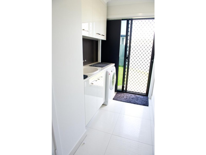 9 Kew Court, Glenella QLD 4740