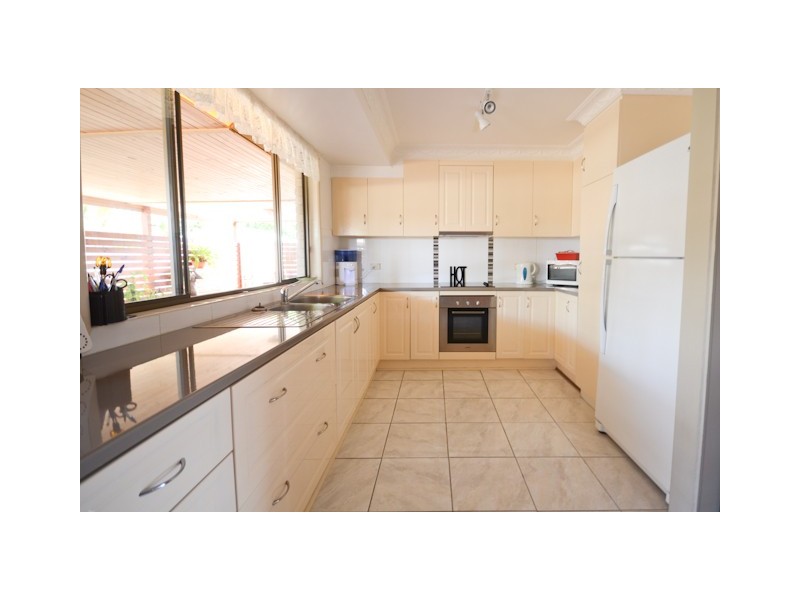 Unit 2 / 51 Mackenzie Street, West Mackay QLD 4740