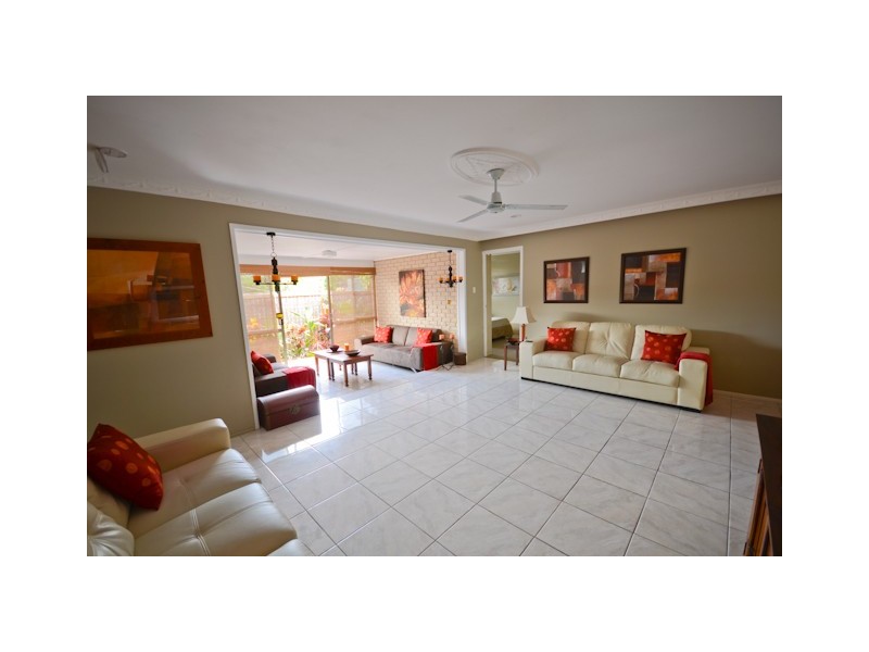 Unit 2 / 51 Mackenzie Street, West Mackay QLD 4740