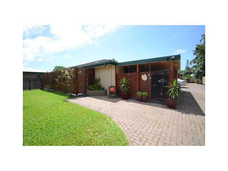 Unit 2 / 51 Mackenzie Street, West Mackay QLD 4740
