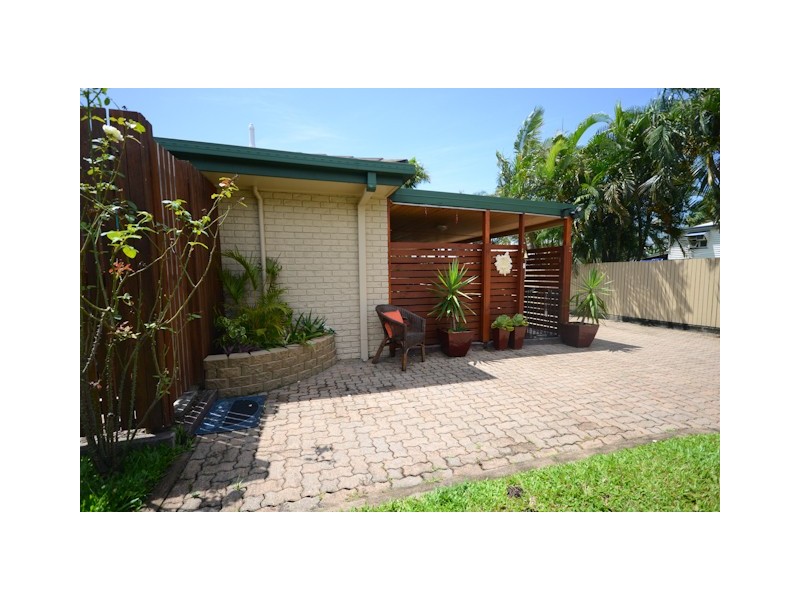 Unit 2 / 51 Mackenzie Street, West Mackay QLD 4740