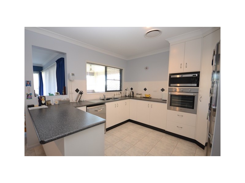 9 Tribute Court, Glenella QLD 4740