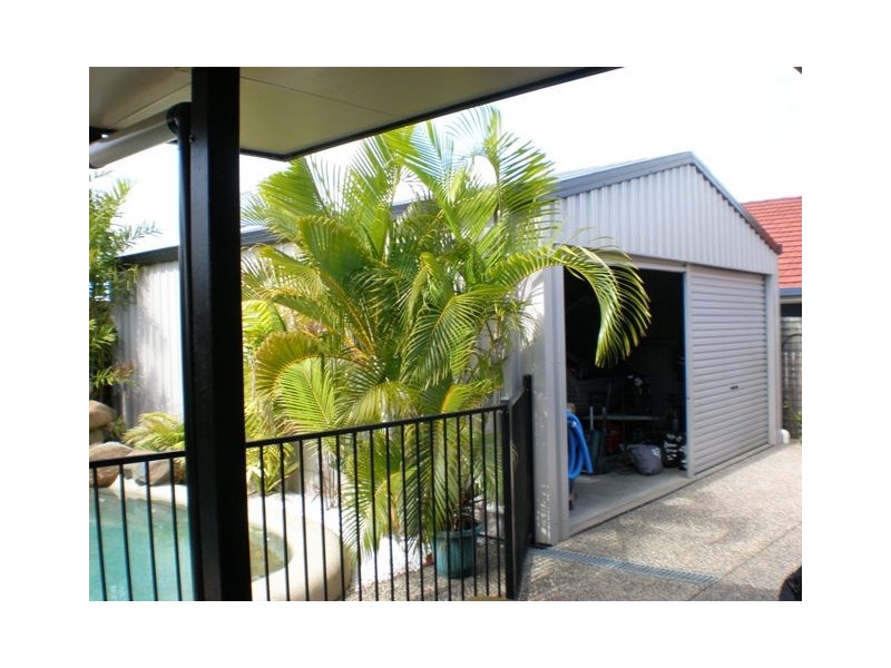 2 Leura Court, Glenella QLD 4740