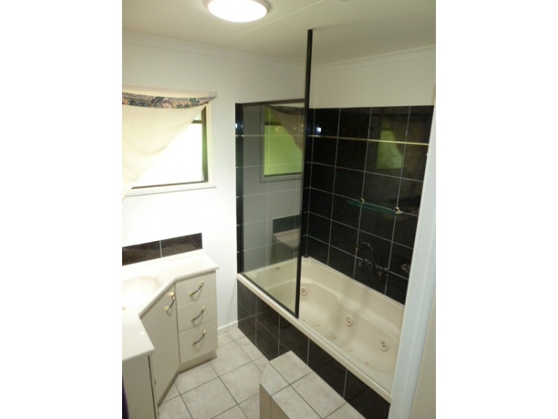 23 Norris Road, Mount Pleasant QLD 4740