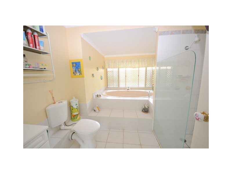 10 Amanda Drive, Andergrove QLD 4740