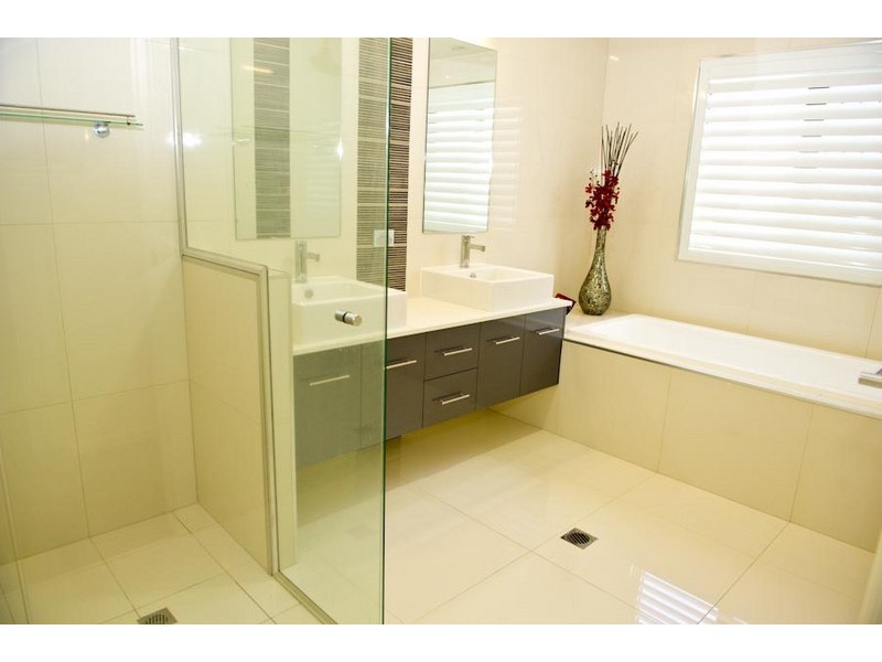 11 Chantilly Court, Glenella QLD 4740