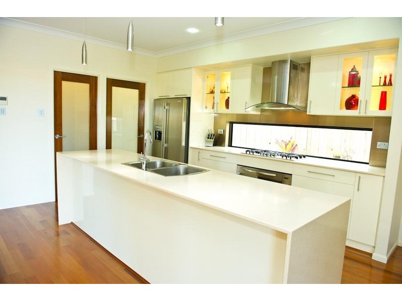 11 Chantilly Court, Glenella QLD 4740