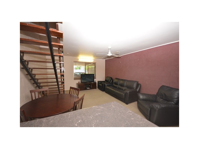 Unit 5-221 Evan Street, South Mackay QLD 4740